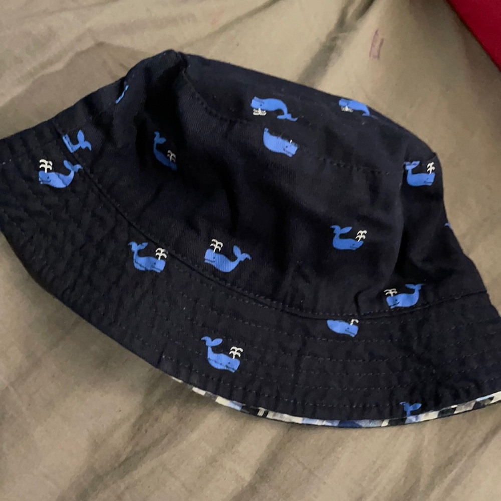 Dolphin bucket hat